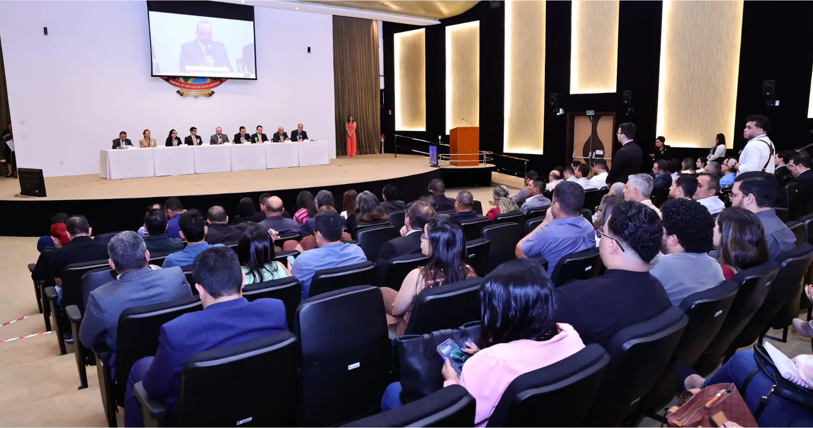 Leia mais sobre o artigo Evento promovido pela Câmara dos Deputados reuniu especialistas e autoridades para discutir os impactos fiscais da PEC 066/2023 sobre municípios brasileiros