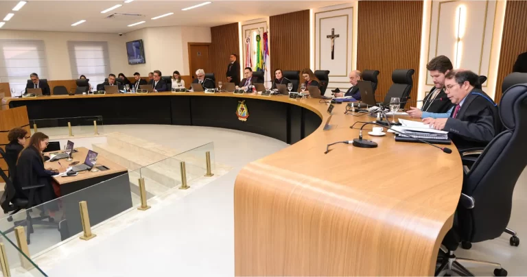 Ex-prefeito de Atalaia do Norte é multado por falta de publicidade e transparência