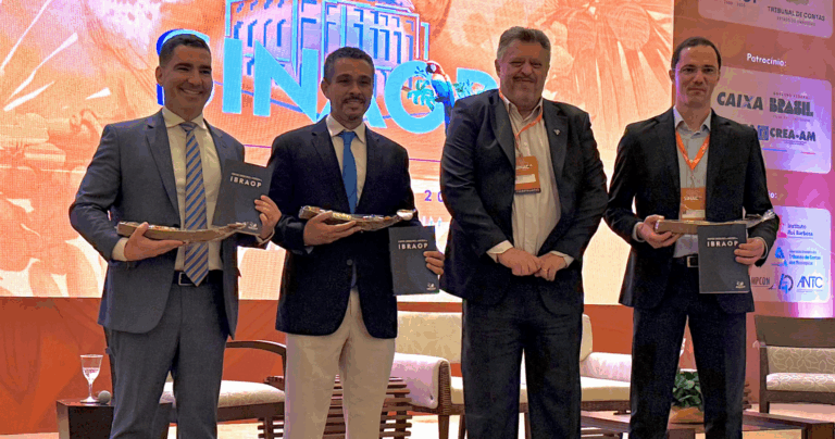 XXI SINAOP: Procurador divulga atuação para o clima do MPC-AM e TCE-AM a auditores de obras públicas do Brasil