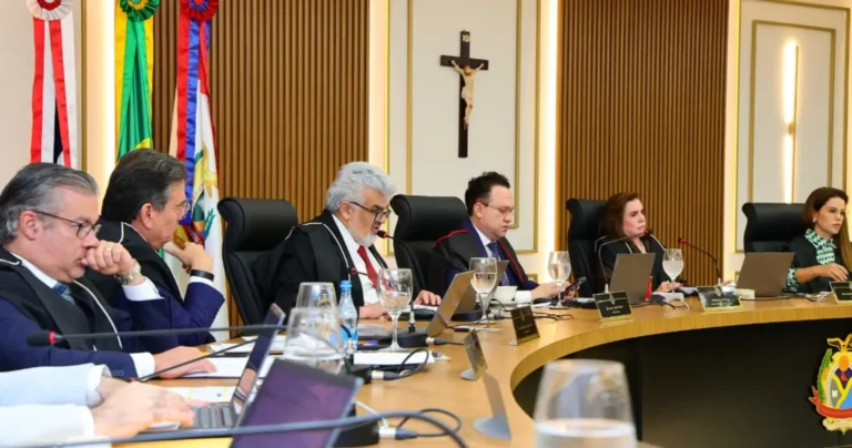 TCE-AM julga irregulares as contas da Prefeitura de Urucurituba e aplica sanções ao ex-gestor