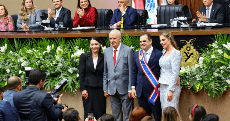 Procurador-Geral de Contas prestigia posse do novo governador do Amazonas